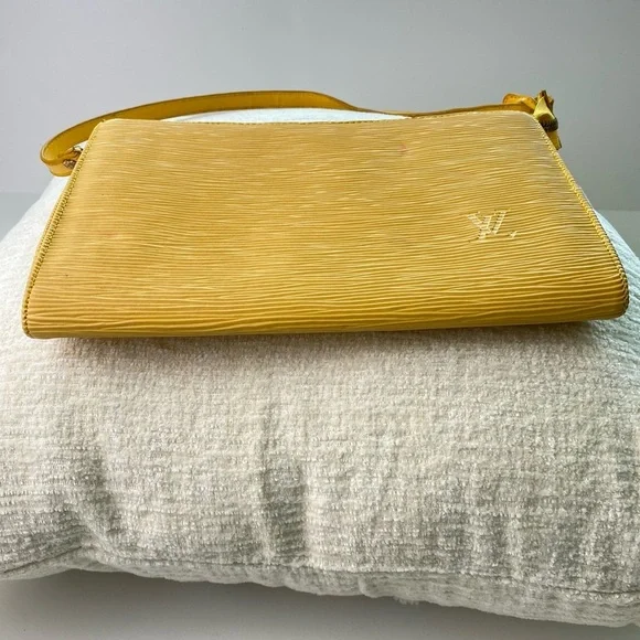 Vintage Louis Vuitton Yellow Epi Leather Pochette Clutch Bag - Picture 2 of 15